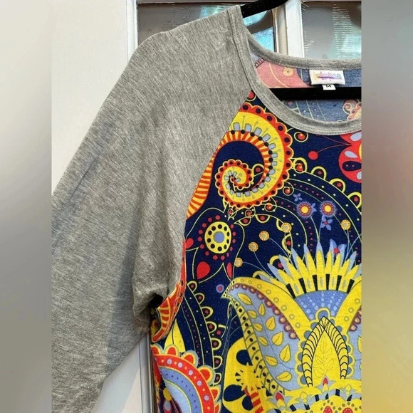 LuLaRoe Randy Baseball Tee Bright Fall Boho Paisley Print Size Medium M - Picture 3 of 9